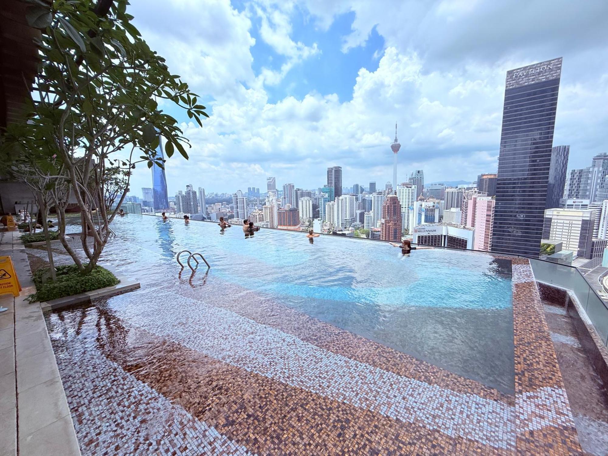 Luxury Suites Bukit Bintang At Axon Residence Kl Pavilion - Kuala Lumpur — Photos 2